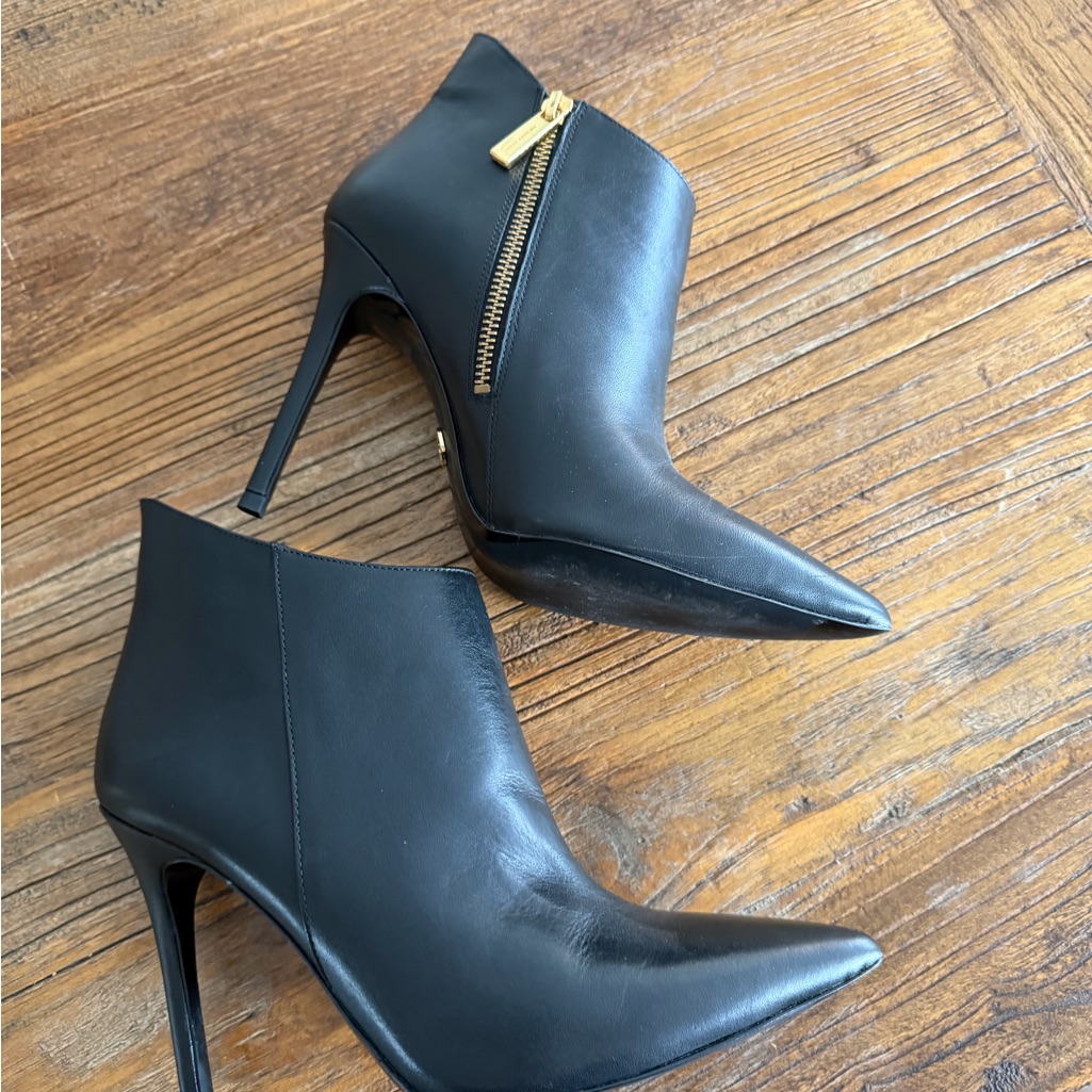 Michael Kors Black Heeled Boots With Gold Zipper